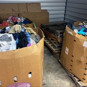 Pallets of clothing over 800pc per pallet